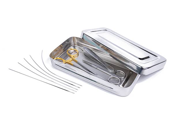 <b>Kit Instruments</b> <br><br> <br>Stérilisables et Réutilisables<br> <br>[livré non stérile]<br><br>